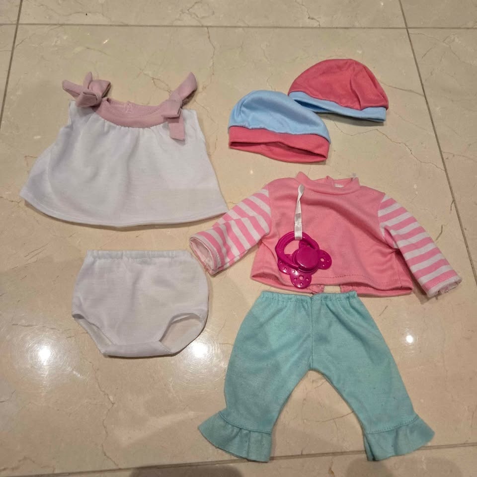 RARE Madame Alexander 26-Piece 12" Baby Doll Bundle - photo 4
