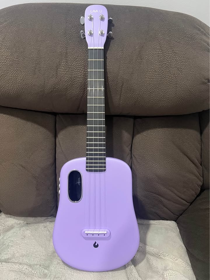 LAVA U E-Ukulele – Limited Edition (Like New!) + Case - photo 2