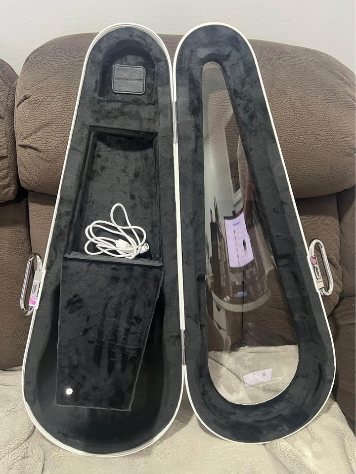 LAVA U E-Ukulele – Limited Edition (Like New!) + Case - photo 4