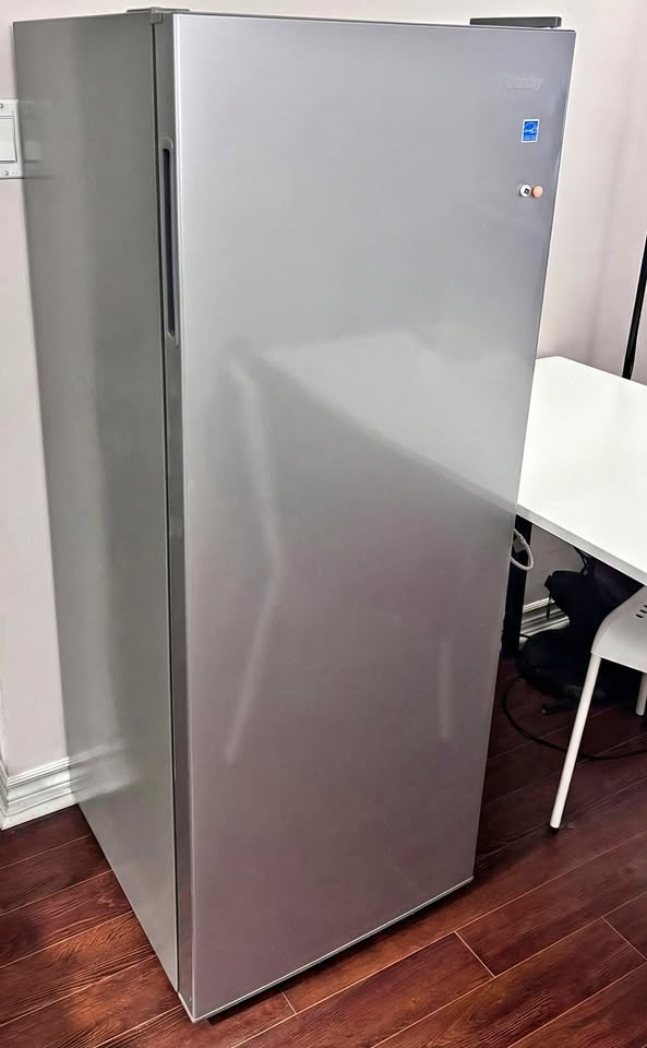 Danby 6.8 cu.ft. Convertible Freezer/Fridge
