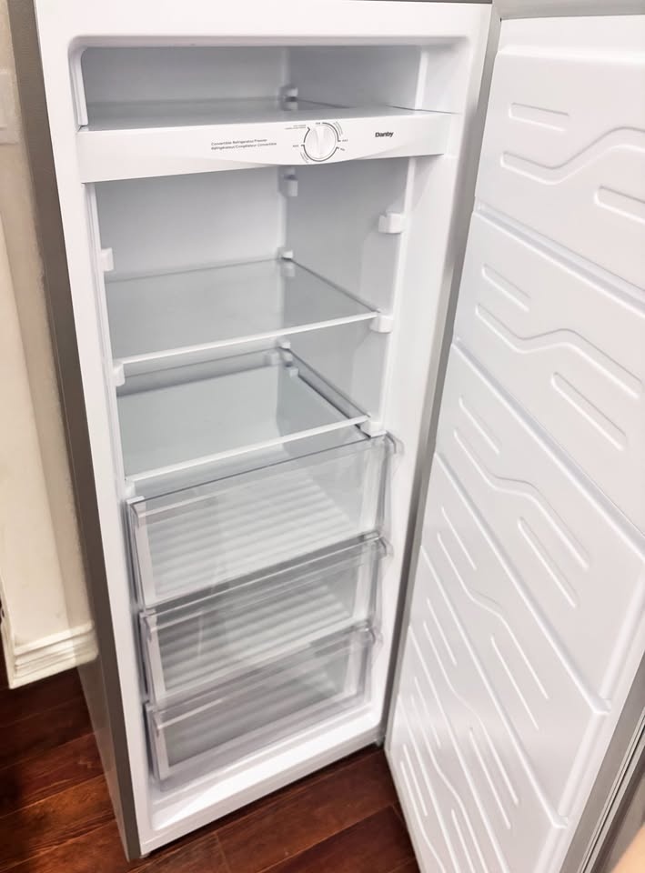 Danby 6.8 cu.ft. Convertible Freezer/Fridge - photo 2