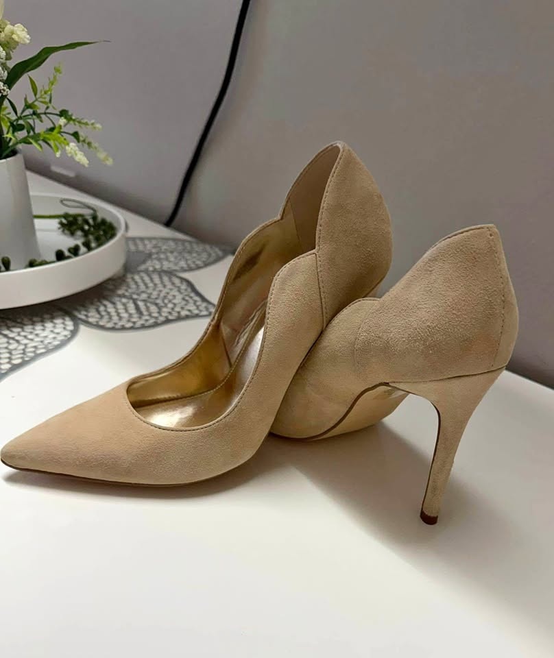 Guess Heels Size 6.5M