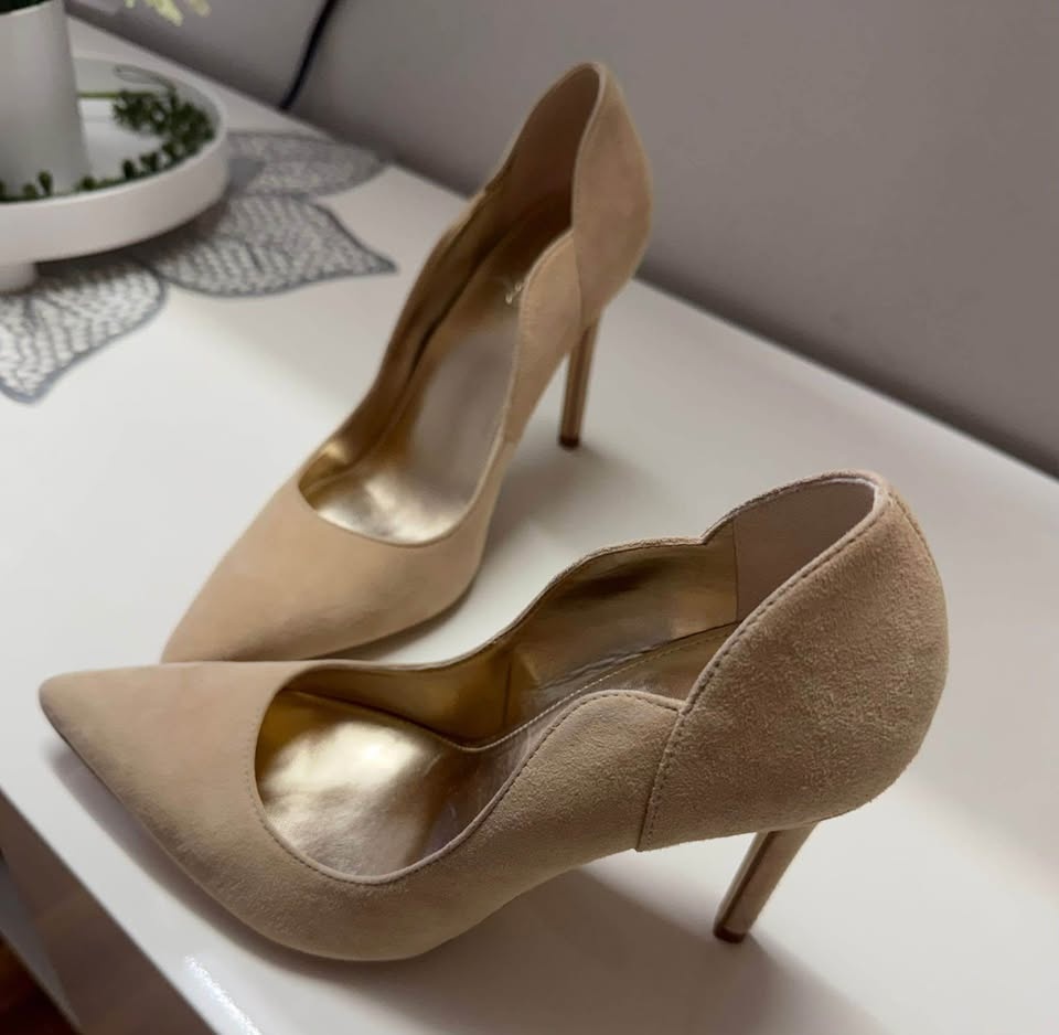 Guess Heels Size 6.5M - photo 3