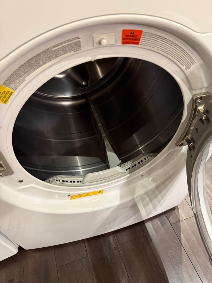 Samsung Washer and Dryer - photo 5