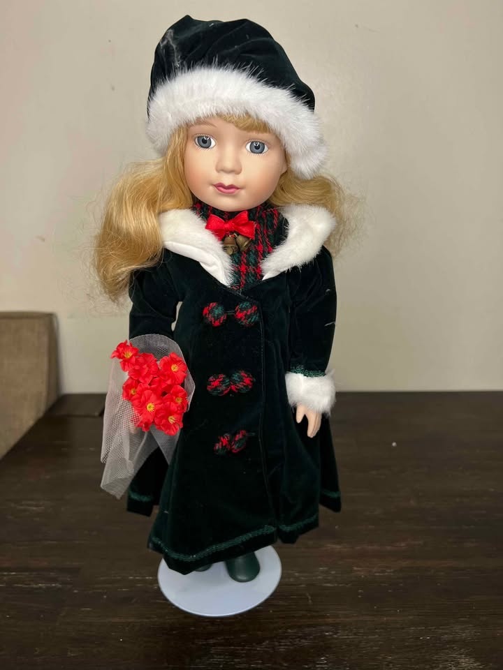 Vintage Porcelain Doll - photo 2