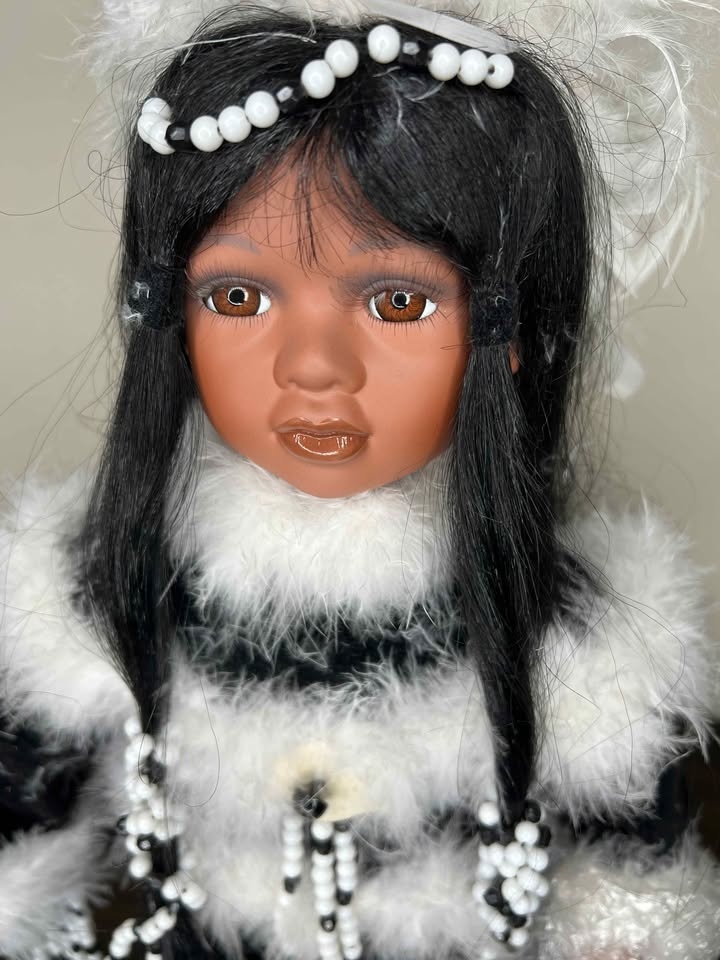 Muñeca Tradiciones Quick Fox Doll - photo 3