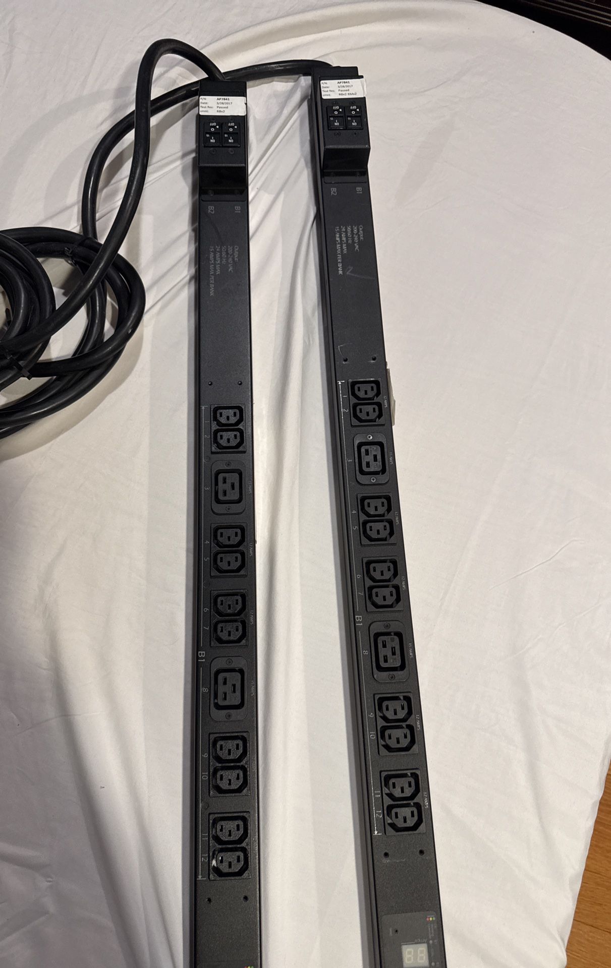 APC Metered Rack PDU Model AP7841 - photo 2