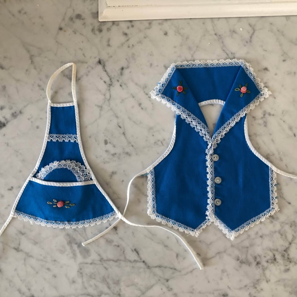 European Wine Bottle Aprons - photo 2