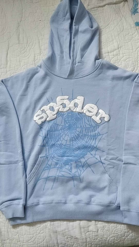 Spider Hoodie size medium - photo 2