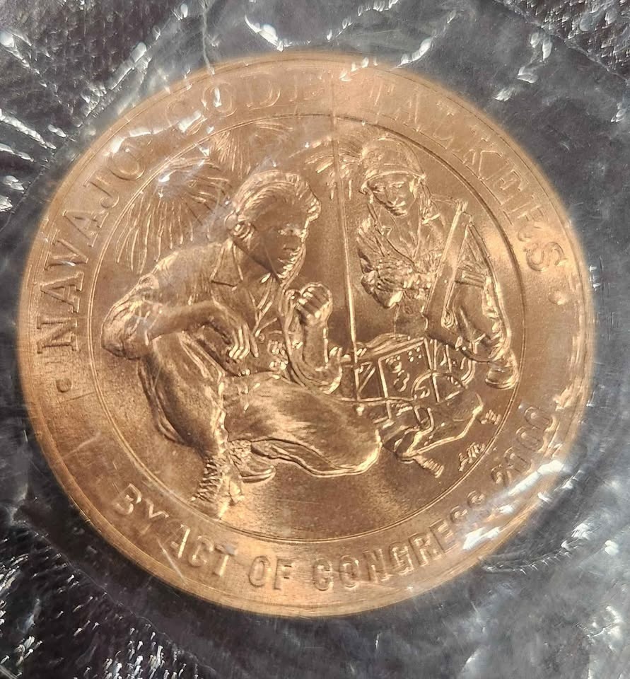 2000 Navajo Code Talkers Y/M Coin - photo 3