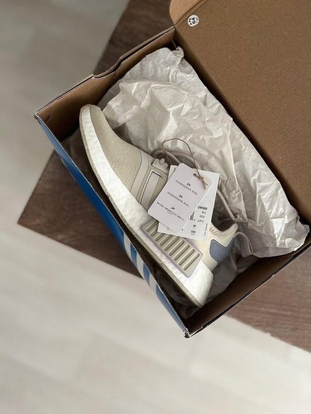Adidas Women's NMD_R1 W Runners - Size 5 🏆
