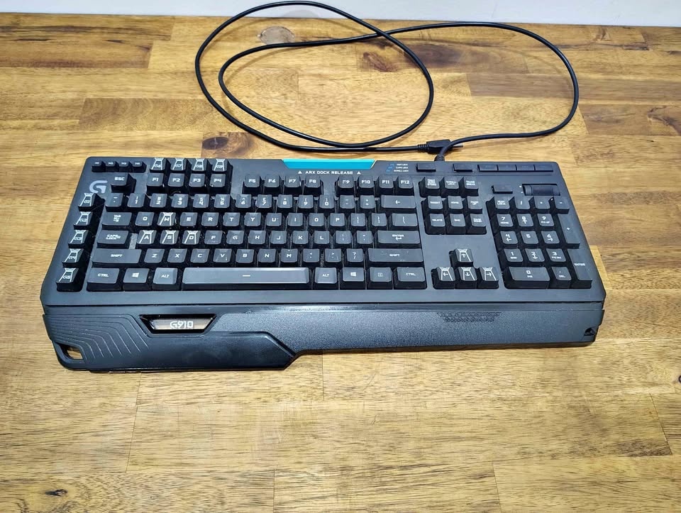 Logitech G910 Orion Spark Mechanical Gaming Keyboard - RGB
