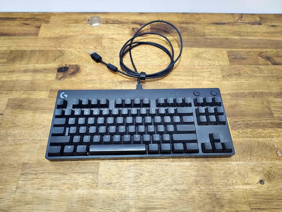 Logitech G Pro Mechanical Gaming Keyboard – Excellent Condition