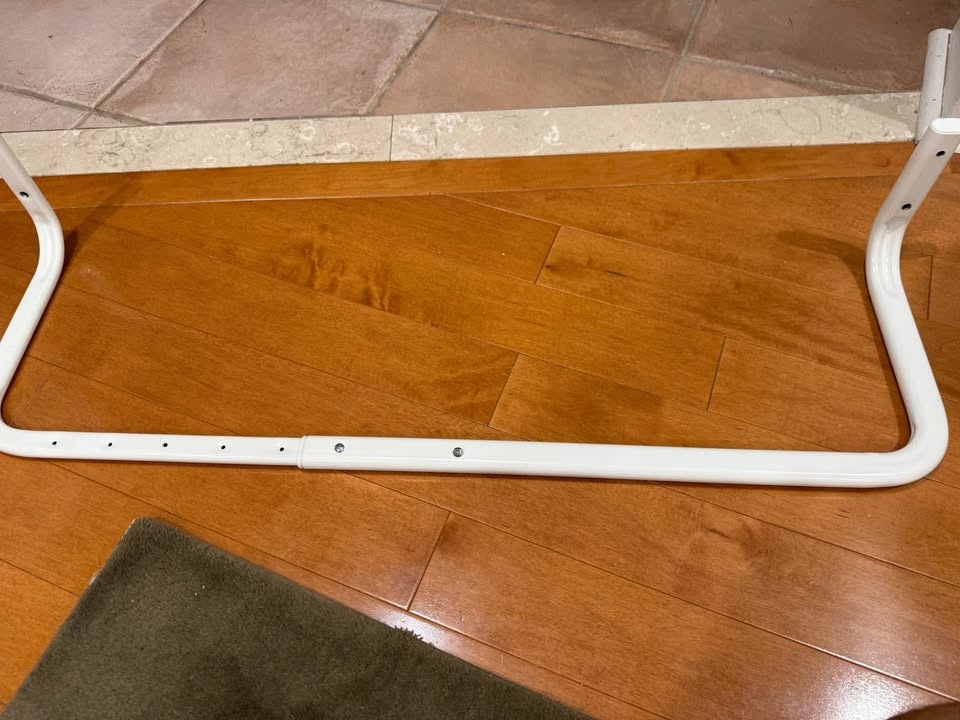Clothes Bar Adjustable - photo 2