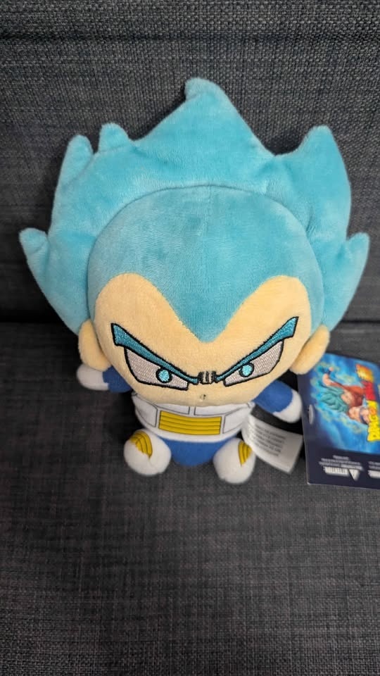 Dragon Ball Vegeta Super Saiya Plush - photo 4