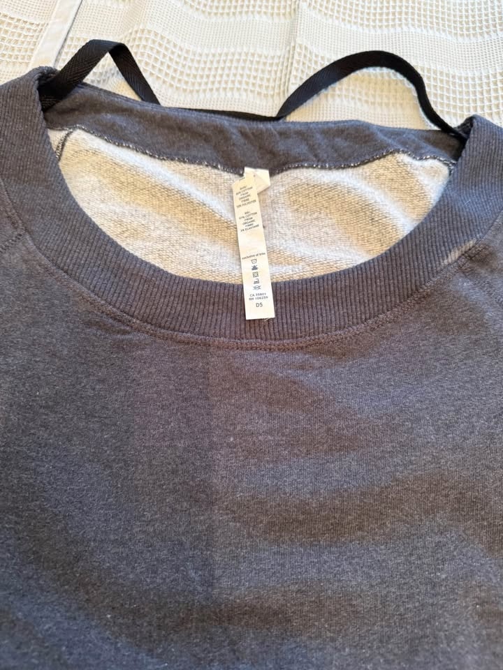 Lululemon Women's Top Size 5 - photo 2