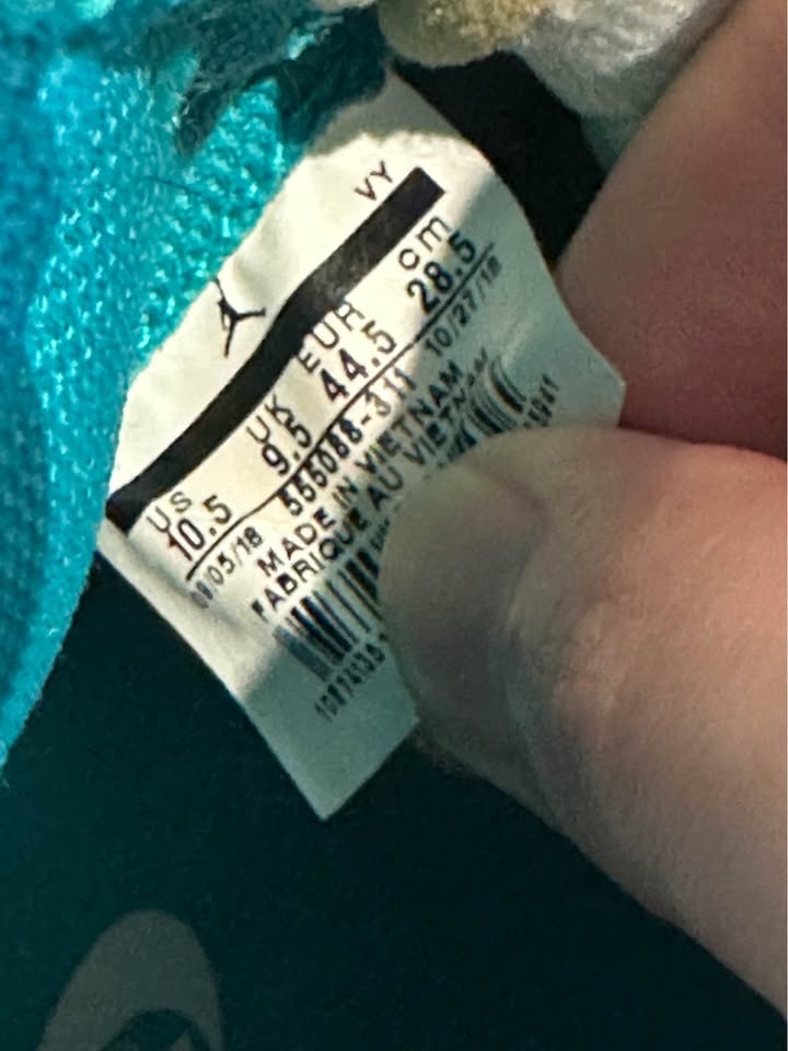 🔥 Jordan 1 Retro High “Turbo Green” (Size US 10.5) – $200 - photo 3
