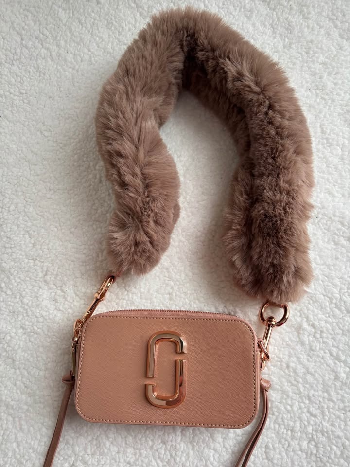 NWT Marc Jacobs Ltd Edition Pink/Rose with Fur Snapshot Camera B - photo 4