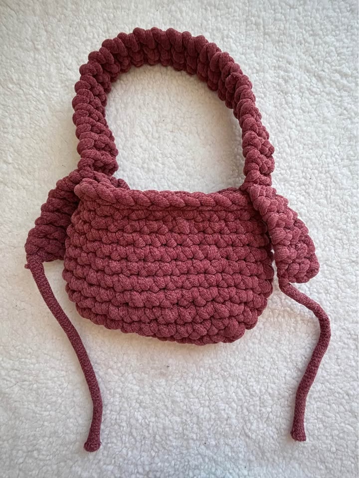 Loosends Handmade Crochet/Knit Pink Shoulder Bag - photo 4