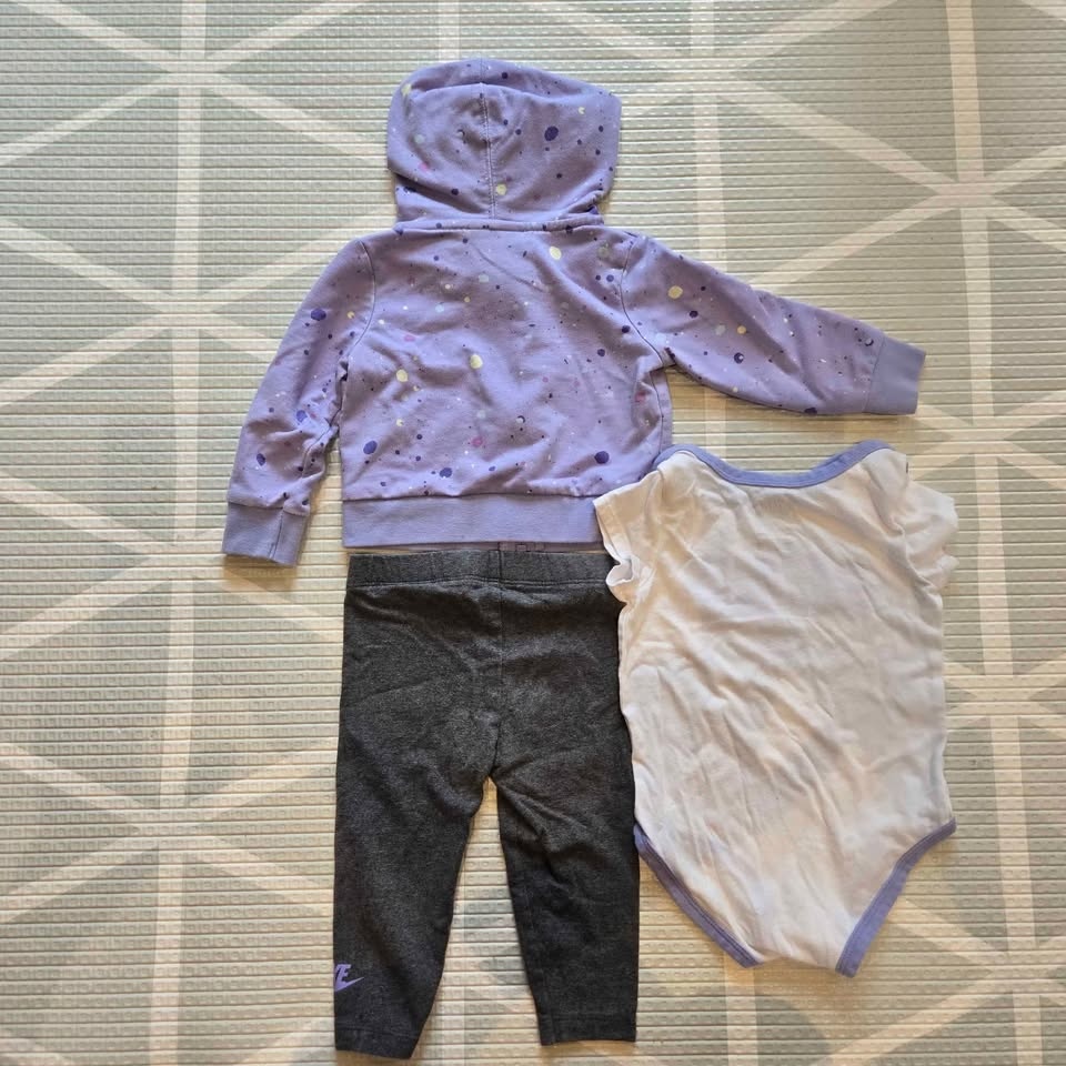 Nike Baby 3-Piece Set (12M) Hoodie, Onesie & Pants - photo 2