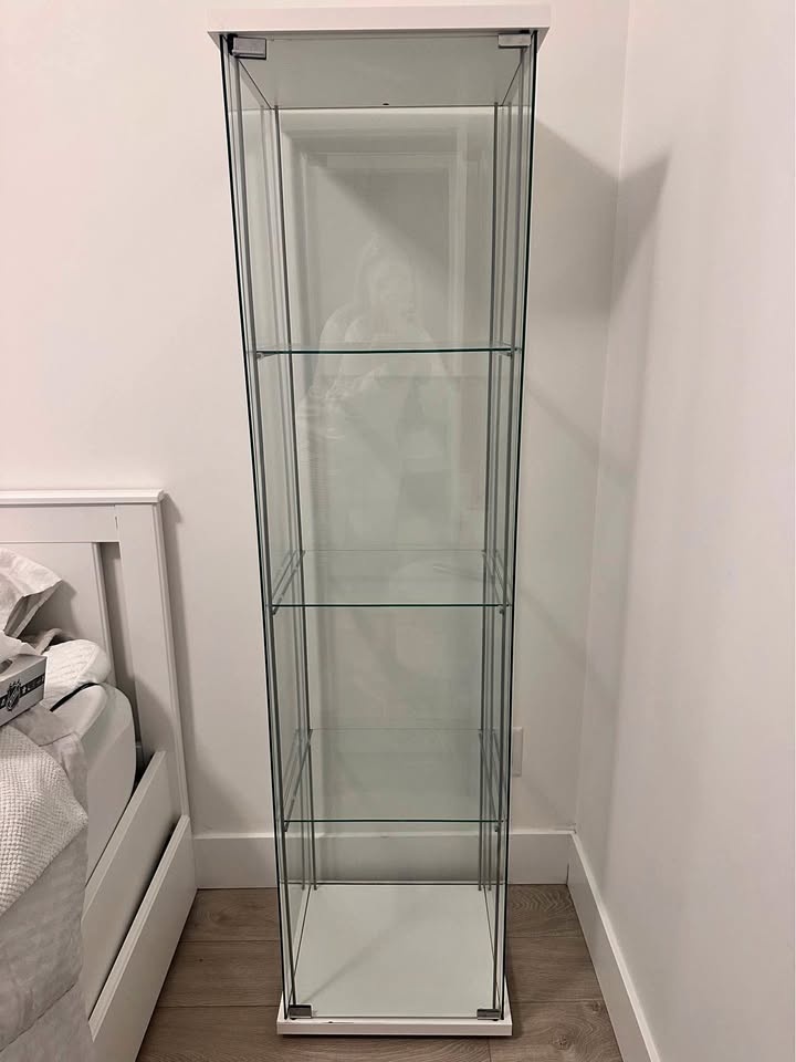 IKEA Detolf Glass Display (discontinued)
