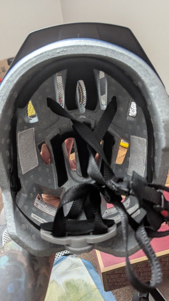 Bike Helmet - photo 4