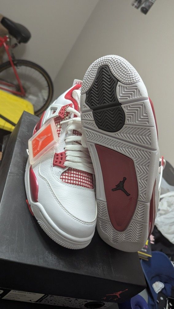 Jordan 4 Retro Alternate 89 Size 10 - photo 3