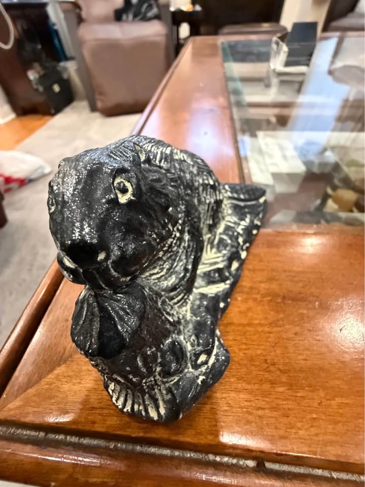 Vintage Aardik Bear with Fish Soapstone Carving - photo 2