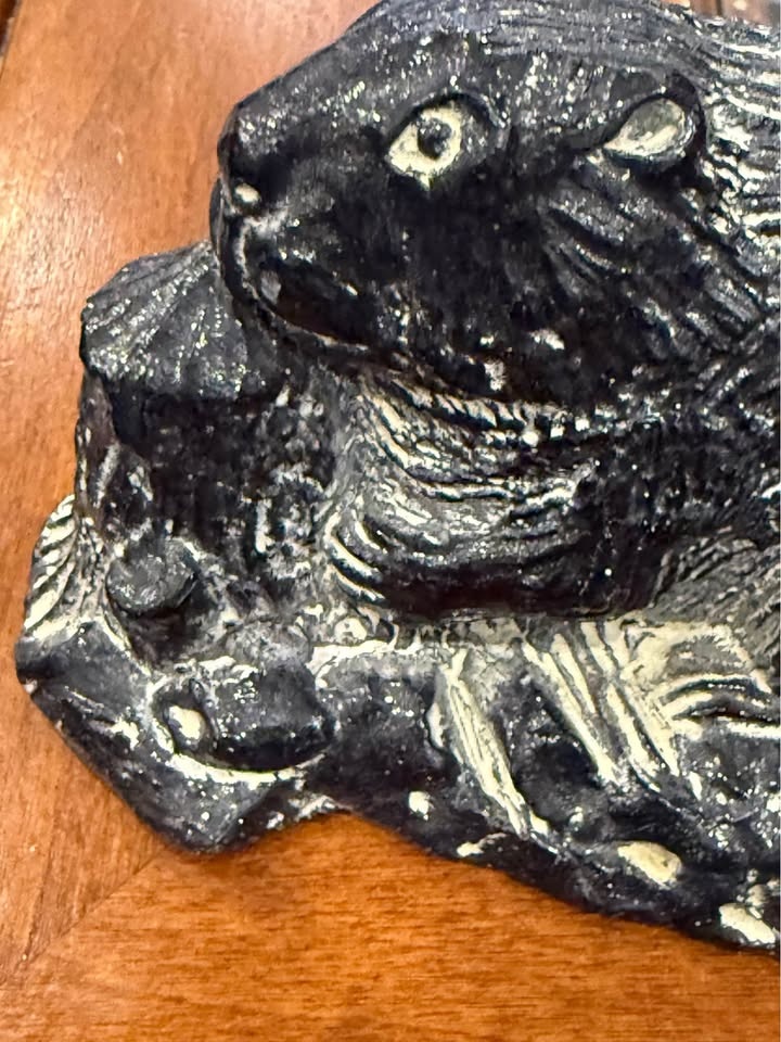 Vintage Aardik Bear with Fish Soapstone Carving - photo 4
