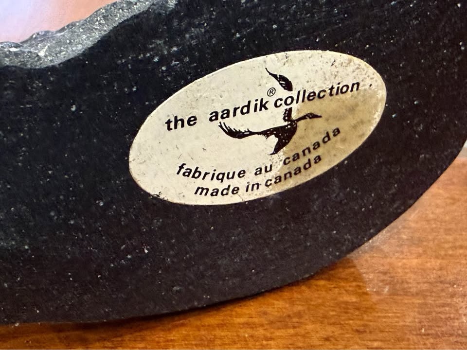Vintage Aardik Bear with Fish Soapstone Carving - photo 5