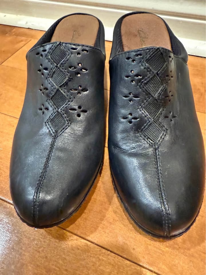 Clark’s Everlay Kara Black Leather Shoes Size 6