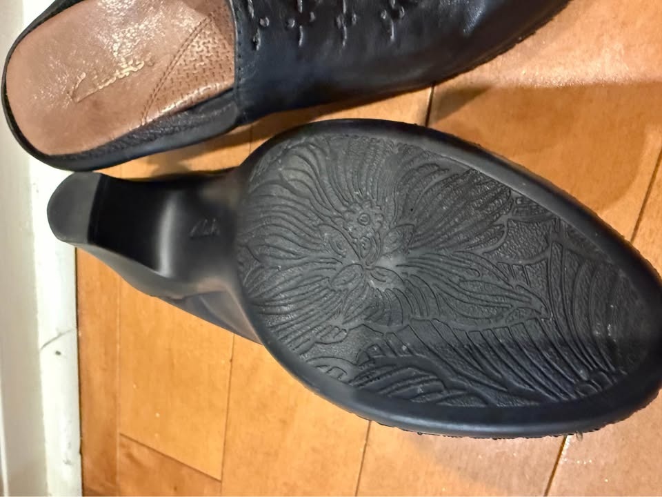 Clark’s Everlay Kara Black Leather Shoes Size 6 - photo 5