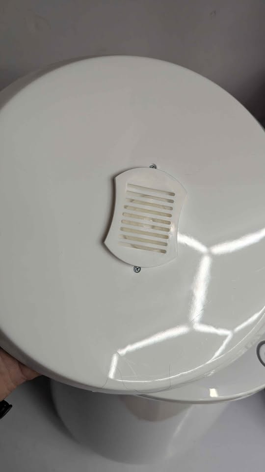 Keenray Bucket Style Towel Warmer - photo 4