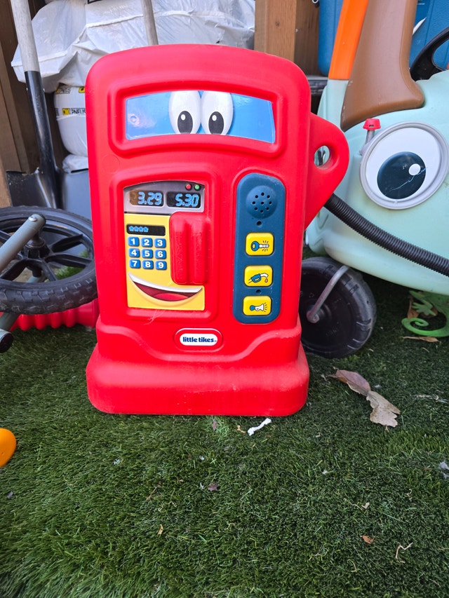 Little Tikes Jurassic Park Car + Gas Pump - photo 2