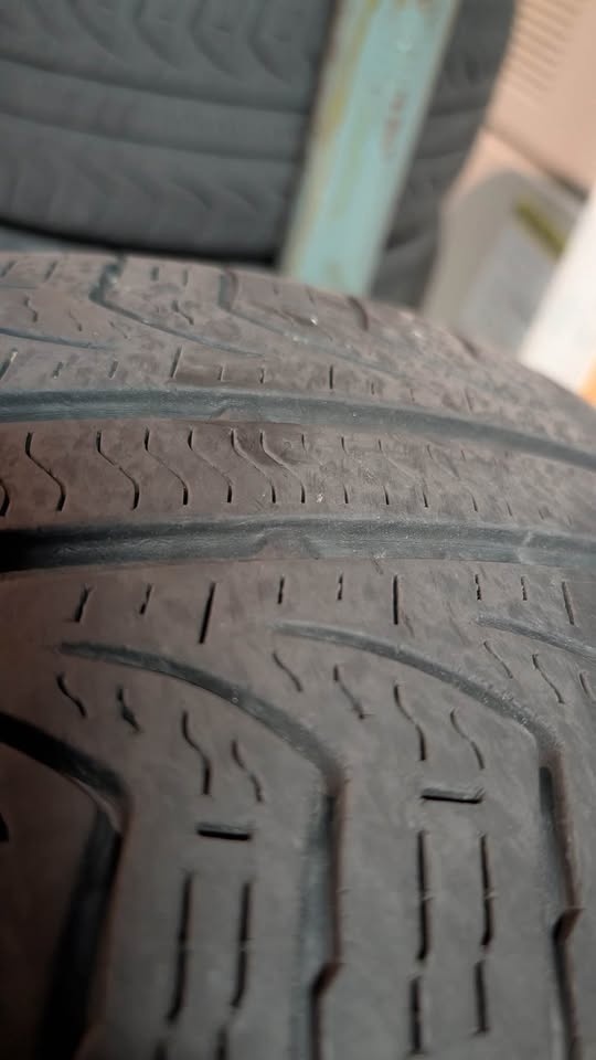 215/60/R16 All Season Tires - photo 3