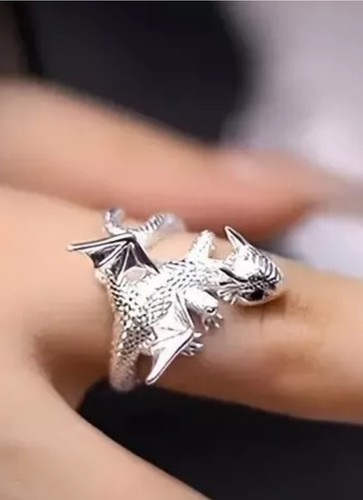 Dragon Flying Wrap Around Adjustable Fantasy Ring 🔥