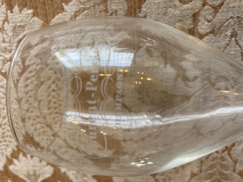 2 Perrier Jouet Champagne Glasses + 2 Wine Glasses - photo 5
