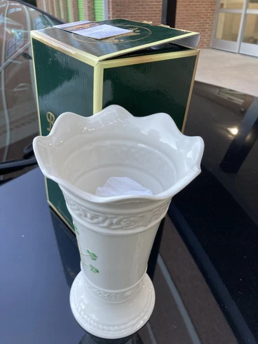 Belleek Vintage Irish Tara Shamrock Vase 10" BNIB - photo 3