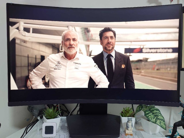 LG UltraGear 27-inch QHD 180Hz Gaming Monitor