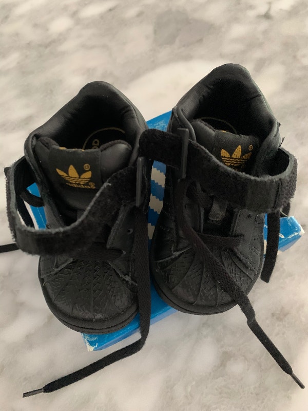 ADIDAS New in Box Baby Trainers Shoes Size 4 US