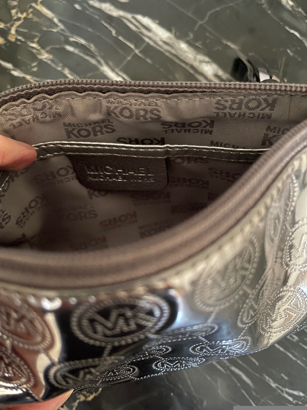 MICHAEL KORS Monogram Silver Clutch Cosmetic Bag Pouch - photo 3