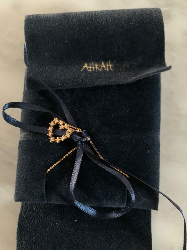 AHKAH Diamond 18k Gold Heart Necklace