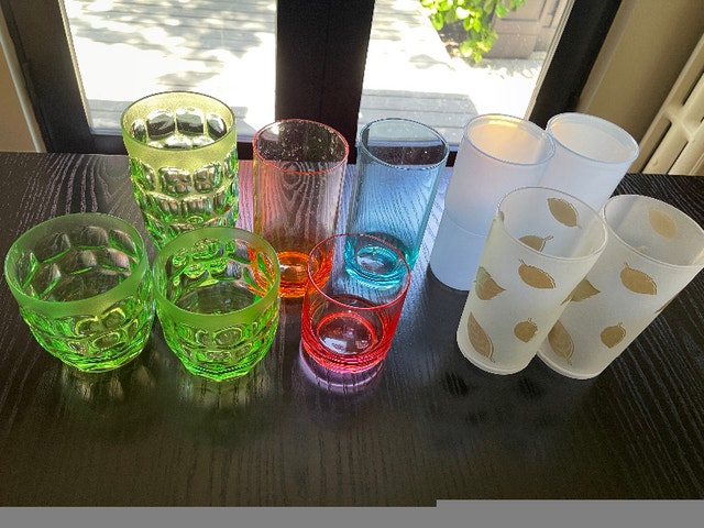 Plastic Tumblers, Wine Glasses and Dishes for Picnics, Pools, BB - photo 5