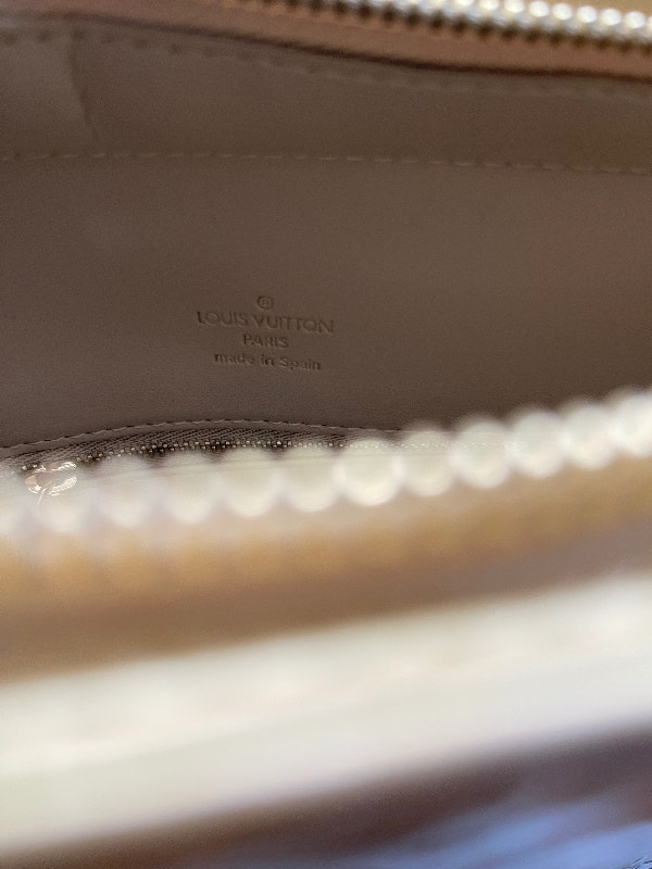 LOUIS VUITTON Monogram Vernis Houston Bag Cream Patent Leather - photo 4