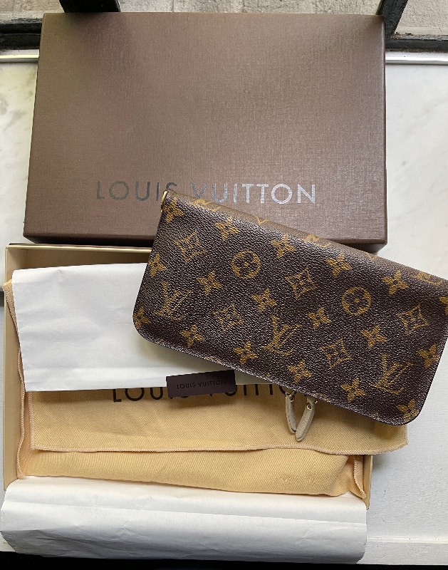 LOUIS VUITTON Coated Canvas Monogram Insolite Wallet White 2009