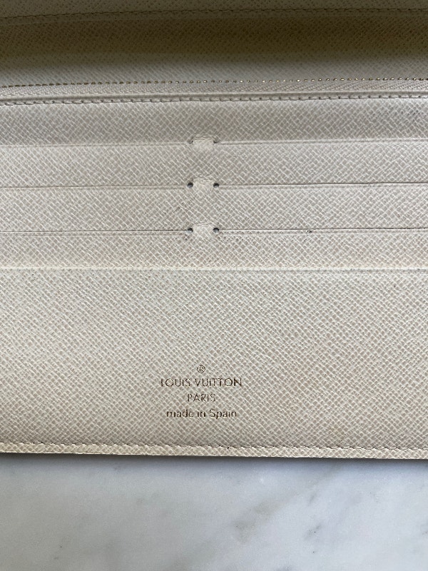 LOUIS VUITTON Coated Canvas Monogram Insolite Wallet White 2009 - photo 5