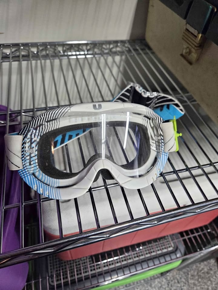 Utopia Ski Goggles