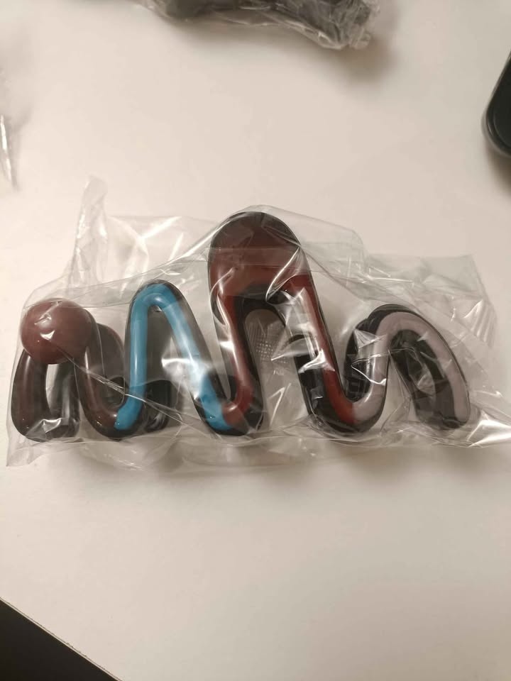 Four Unique Hair Claws - photo 4