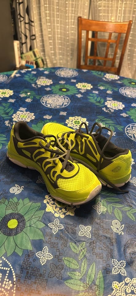 Under Armour Running Shoes - photo 2