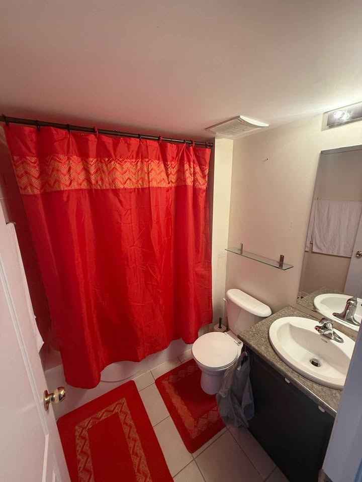 Master Bedroom for Rent - Warden & St. Clair - photo 2